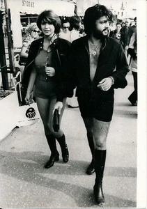 SAINT TROPEZ 1971 - Le Prince Sayajirao de Boroda et une Amie - PRP 148 - Imagen 1 de 2