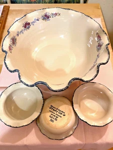 Home & Garden Party, Lg. Ruffled Stoneware Serving Bowl, 3 sm Bowls U.S.A, 2004 - Picture 1 of 4