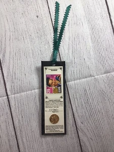 Marcador y medalla de colección de la punta de los dedos de Elvis 1992 - Imagen 1 de 6