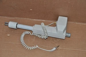 Hubmotor LINAK  Hubmotor  Linearantrieb 31220M-01200022 / 3500N / 195mm # - Picture 1 of 3