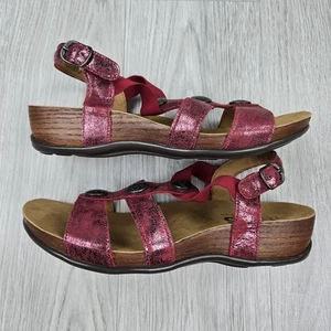 SAS Clover T Strap Sandals Women 8 W Red Leather Made In USA - Picture 1 of 7