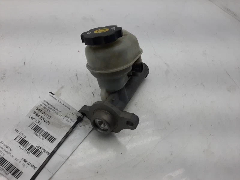 Brake Master Cylinder With ABS Opt JL9 06-08 Chevrolet Impala 19209185 - Image 1 of 4