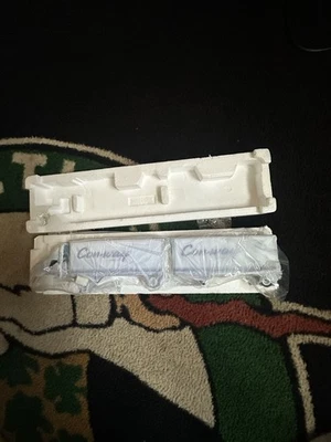 Con-way Freight Premium Scale Model Replica Freightliner Tractor Trailer Cab NWT - Image 1 of 4