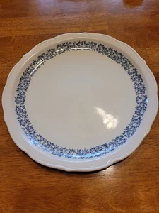 Plato redondo para restaurante SyracuseChina azul flor vid borde festoneado 11" - Imagen 1 de 4