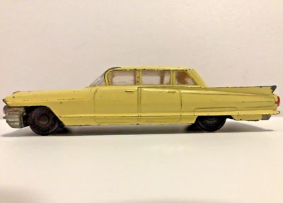 SIKU Germany 1962 CADILLAC FLEETWOOD Seventy-Five limousine V209 1:64 diecast - Image 1 of 4