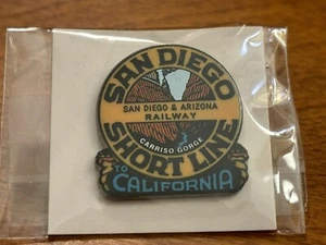 SAN DIEGO SHORT LINE RAILWAY HAT LAPEL PIN PIN BACK New - Imagen 1 de 2
