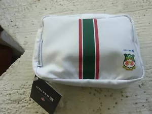 NEW United Airlines Polaris Amenity Kit Limited Edition Wrexham AFC, White Rect. - Picture 1 of 3