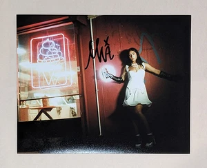 POM POM SQUAD mia berrin SIGNIERT 8x10 FOTO Death Cheerleader OW Band COA - Bild 1 von 6