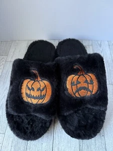 Killstar Kunstfell schwarz bestickt Kürbis 12 Uhr (1 Happy/1 Sad) Hausschuhe - Bild 1 von 8