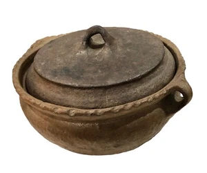 Taos Pueblo Micaceous Clay Pottery Bean Pot W/Lid UnSigned - Picture 1 of 12