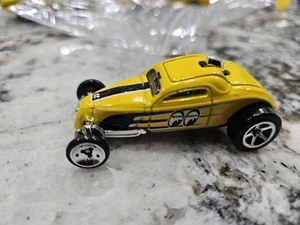 Hot Wheels Sooo Fast Mooneyes 2009 - amarillo modificado paseos 4/10 suelto - Imagen 1 de 6