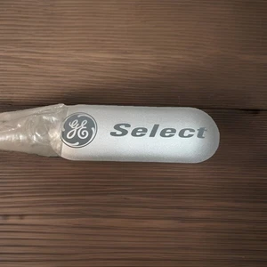 GE Select Abzeichen Typenschild, 3,0" L x 1,04" B x 0,12" dick, OEM Brandneu - Bild 1 von 2