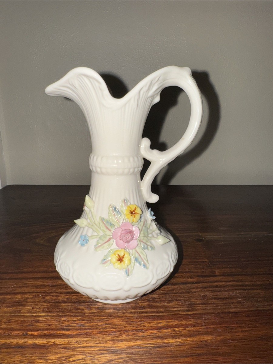 Belleek  ベリーク　一点物バスケット　インチャンテドアイル Belleek ベリーク一点物バスケットインチャンテドアイル