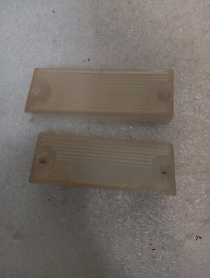 Juego de lentes de respaldo Oldsmobile Cutlass 442 1974-75 GM 5947635 5947636 Foto 1 de 4