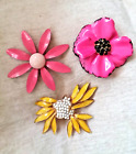VTG. Lot 2 Bright Pink Enamel Flower Brooches and Yellow Daisy