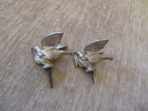 (2) Vintage Haube Edelsteine Haubenornamente Taube mit Zweig - Bild 1 von 16