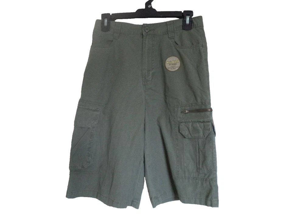 Boy's Green Canyon River Blues Cargo Shorts. 16. 100% Cotton. 7 Pockets. Wrinkle - Image 1 of 4