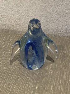 Dynasty Gallery Penguin 3 3/4" Art Glass Paperweight Glows In The Dark - Picture 1 of 8
