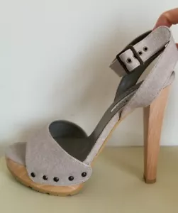 Stella McCartney Plateau Nieten Holzabsatz Clogs Sandalen EU 36,5 I LOVE SCHUHE - Bild 1 von 5