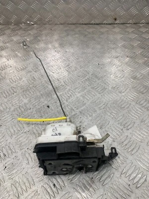 Volkswagen Polo 2001 lado del conductor cerradura puerta delantera 1HS862154 #2 Foto 1 de 4