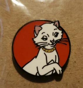 Mini Pin Disney Loungefly The Aristocats - Duquesa - Imagen 1 de 3