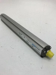 Transductor de ruta lineal de aluminio Balluff BTL5-A11-M0203-P-S32/US Micro Pulse Hub 150 - Imagen 1 de 9