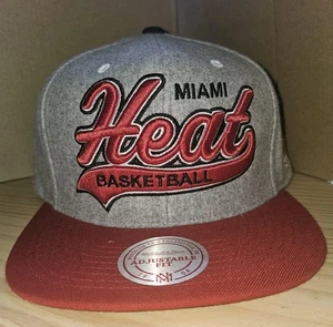 Miami Heat Mitchell and Ness Strapback Cap Mütze Schriftzug - Bild 1 von 5