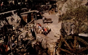 Postal de Ghost Town Knott's Berry Farm Buena Park California fotocromática vintage - Imagen 1 de 2