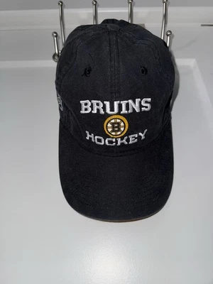 Gorra de hockey Boston Bruins Reebok negra Foto 1 de 4