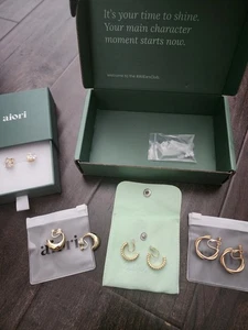 4 Pairs Of Aiori Gold tone earrings with Crystal Accents NEW Never Worn - Picture 1 of 15