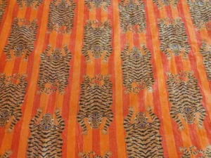 Tiger Print Beautiful Soft Velvet Fabric Indian Running Upholstery Fabric 5 Yard - Picture 1 of 6