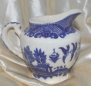 Vintage Creamer BLUE WILLOW Transferware Ceramic Japan - Picture 1 of 6