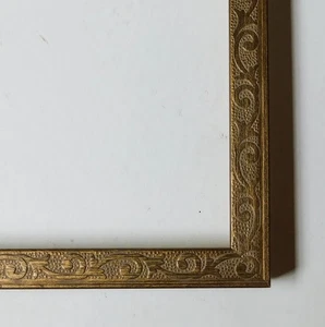 Vintage Wood Ornate Scroll Gold Narrow Picture Frames Holds 15 x 13 - Picture 1 of 5