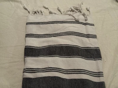 Toallas de baño de playa turcas de algodón - Juego de 5 - Gris y blanco - 68''x36'' - Excelente Foto 1 de 4