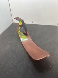 "Soporte de gravedad para botella de vino individual de 13"" hecho a mano pintado madera de tucán Costs Rica" - Imagen 1 de 5