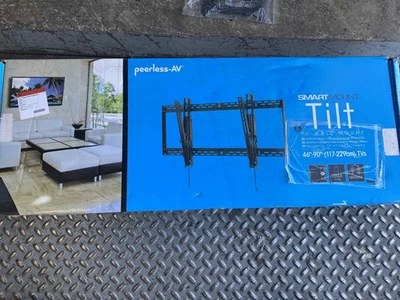 Soporte de TV inclinable universal PEERLESS: pared, para pantallas de 46 pulgadas a 90 pulgadas, máx. 250 lb Foto 1 de 4