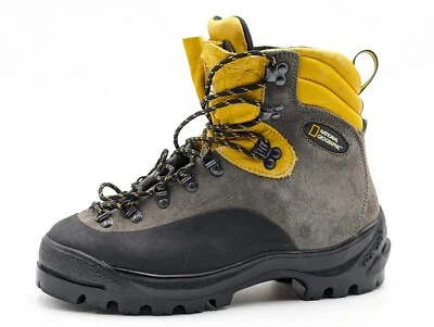 NATIONAL GEOGRAPHIC SOCIETY HIKING BOOTS 2001 SIZE 7.5 (F15) - Image 1 of 4