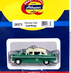 RTR CHECKER CAB HO=1/87 ATHEARN BUILT 4 LAYOUT-TAXIE GREEN /BIEGE=DISPLAY - Picture 1 of 10