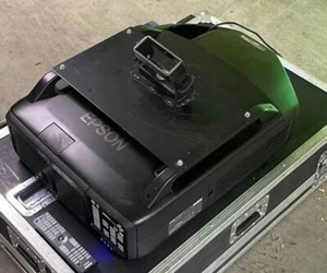 Projector Big 10,000 Lumen Epson EBZ100005U dual Lamp working condition RRP$18k - Picture 1 of 10