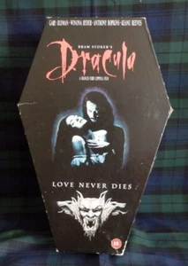 Bram Stoker's Dracula Special Limited Edition Sargbox Buch & Abzeichen KEIN VIDEO - Bild 1 von 3
