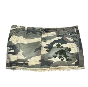 Vintage Y2K Roxy Womens Camouflage Mini Skirt With Embroidered Floral Detail Siz - Picture 1 of 5
