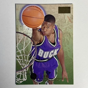SkyBox Premium #63 Ray Allen Rookie Bucks 1996-97 - Foto 1 di 2