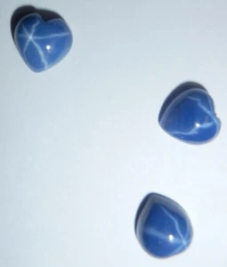 Blauer Stern Saphir Herz 8x8 mm Cabochon 6 Strahlen Laborgefertigt Opak 3 Stück Posten - Bild 1 von 12