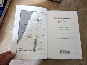 The Words and Works of Jesus Christ, by J. Dwight Pentecost 1982 FAST SHIPPING - Picture 1 of 4