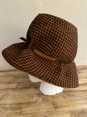 Dachettes Designed By Lilly Dache 20” Cloche Hat & Hatbox Burnt Orange Geometric - Image 1 of 4