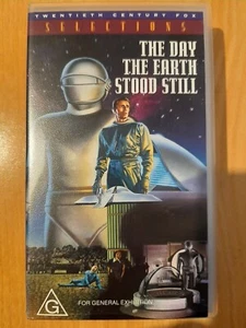THE DAY THE EARTH STOOD STILL - (1963) - VHS Movie - FOX Selections - Picture 1 of 3