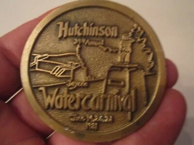 1981 HUTCHINSON JAYCEE WATERCARNIVAL BELT BUCKLE - LIMITED EDITION - GW-16 - Image 1 of 3