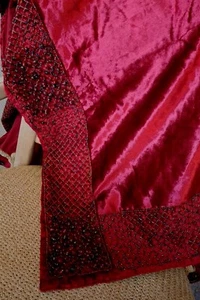 Red Velvet And Silk Glass Beaded Border 52 Inch Square Tablecloth - Picture 1 of 6