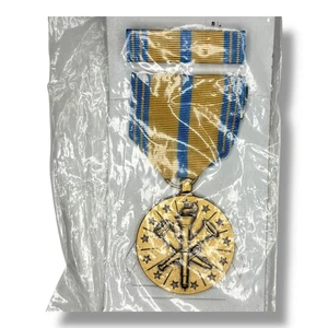 U.S. Armed Forces Expeditionary Medal Set Sealed c.1960s Vietnam Era Full Size - Picture 1 of 4