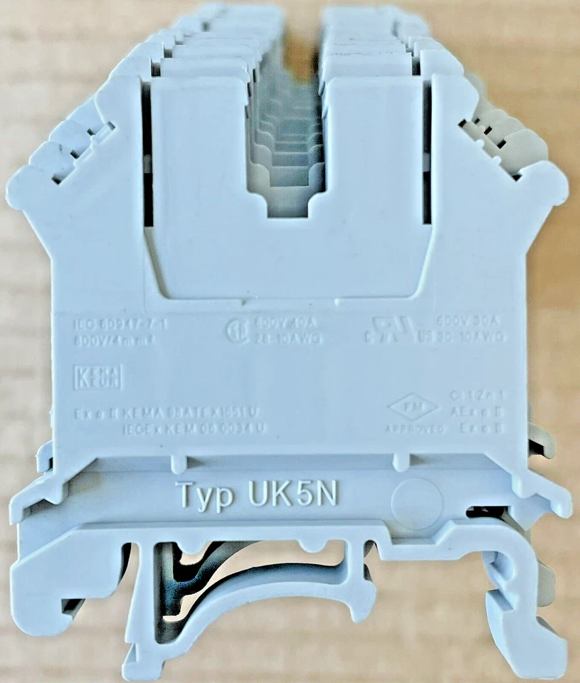 (12) PHOENIX CONTACT UK5N, 3004362, Feed-Through Terminal Block, NEW - Image 1 of 1